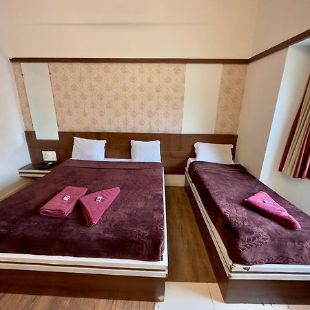 שירדי Hotel Laxmibai Palace מראה חיצוני תמונה