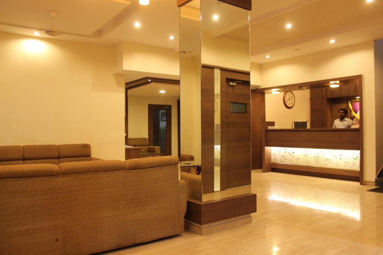 שירדי Hotel Laxmibai Palace מראה חיצוני תמונה