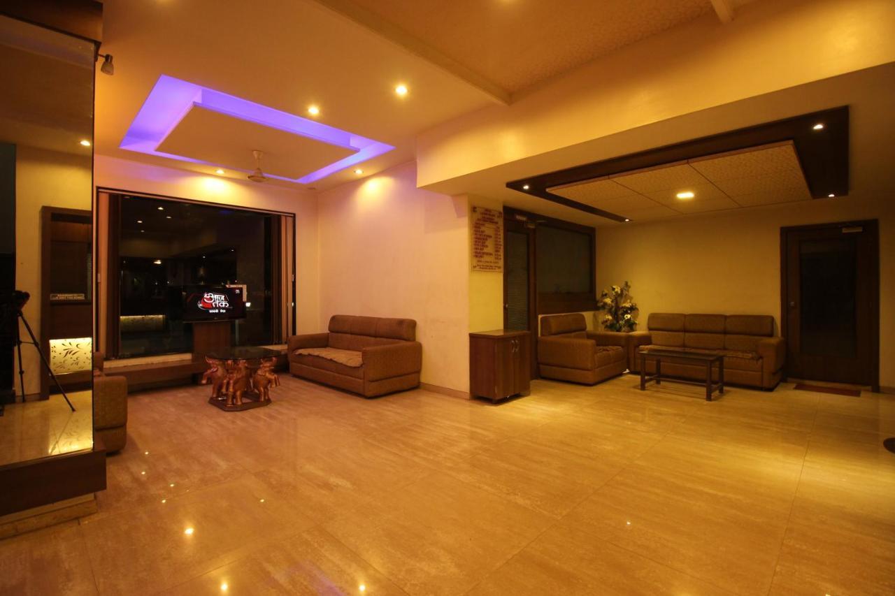 שירדי Hotel Laxmibai Palace מראה חיצוני תמונה
