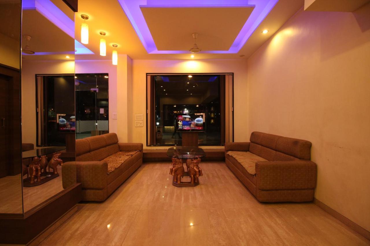 שירדי Hotel Laxmibai Palace מראה חיצוני תמונה