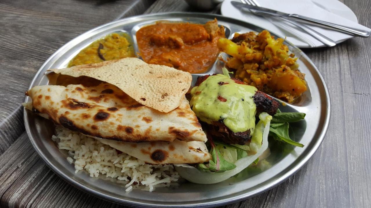 שירדי Hotel Laxmibai Palace מראה חיצוני תמונה
